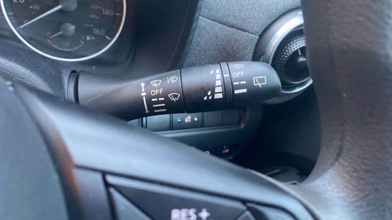 Nissan Juke 1.0 DiG-T Acenta Premium 5dr Petrol Hatchback